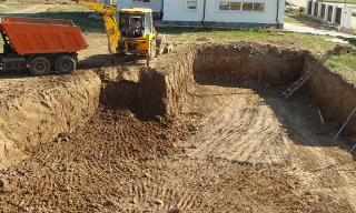 Рытье котлованов под фундамент в Ярцево – цена от 2563 руб. за м3 | 2Землекопа-Рцв